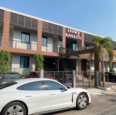 Bamboo Apartment in Thanya Buri