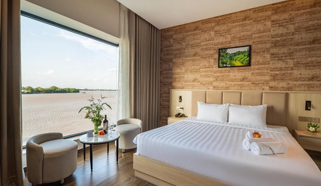 Bamboo Riverside Boutique Hotel