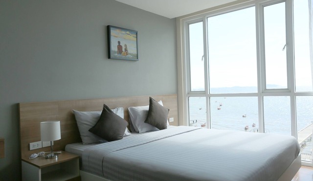 BBG Seaside Luxurious Service Apartment