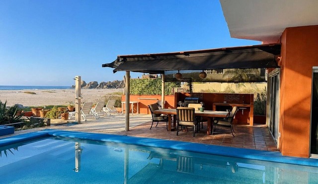 Beachfront Villa C/W Private Pool 3BR/3.5 BA on Secluded Beach in Huatulco