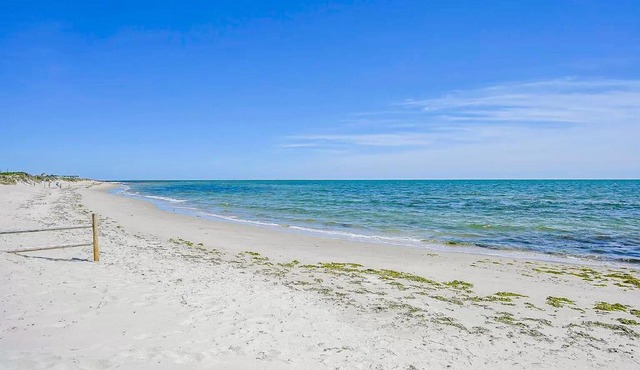 Beachside Bungalow - B in West Dennis