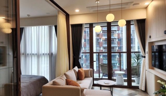 Beautiful condo with amazing pool