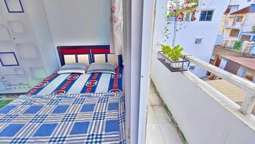 Beautiful Studio-A paradise of food, shopping and beauty care services