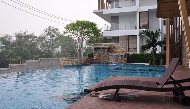 Best Value - 4 person 1 bedroom 2 bed Kathu Condo w/Swimming Pool & Gym
