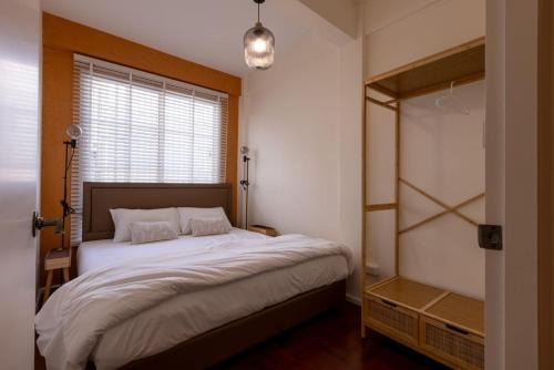 BKK Wholefloor Apt 2BR 2BA 1Living 7Min to MRT in Thung Maha Mek