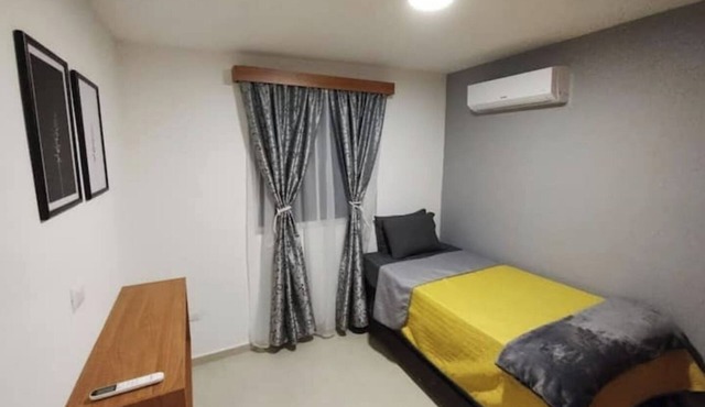 Bonita y Cómoda Casa a Minutos del Aeropuerto in Ciudad Apodaca