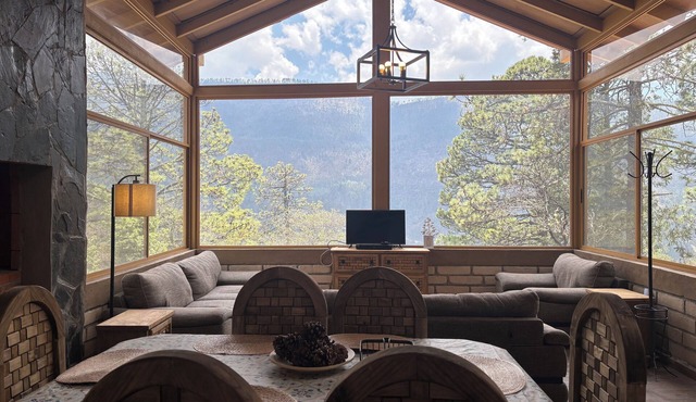 Bosques de Monterreal cabin, close to the golf course in Bosques de Monterreal