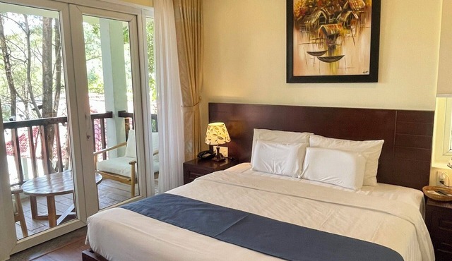 Bounce Beach Hotel & Tien Sa Resort