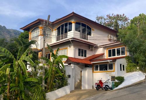 BOUTIQUE-VILLA with Suites & Rooms in Karon Beach