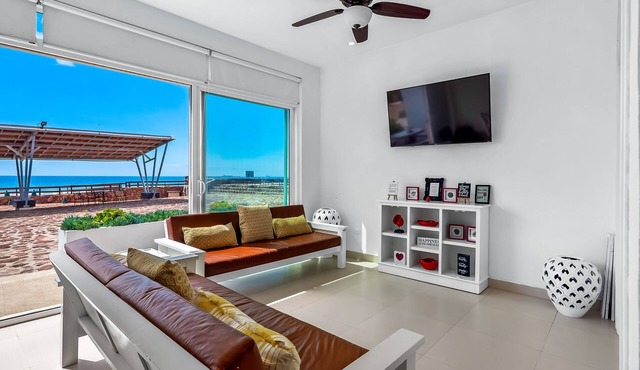 Bright dog-friendly villa with beach views, private patio, outdoor pool, kitchen in Rosarito