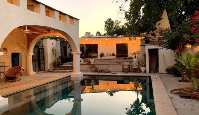 Casa de Flaco- Beautiful indoor outdoor living experience in the heart of Alamos in Alamos