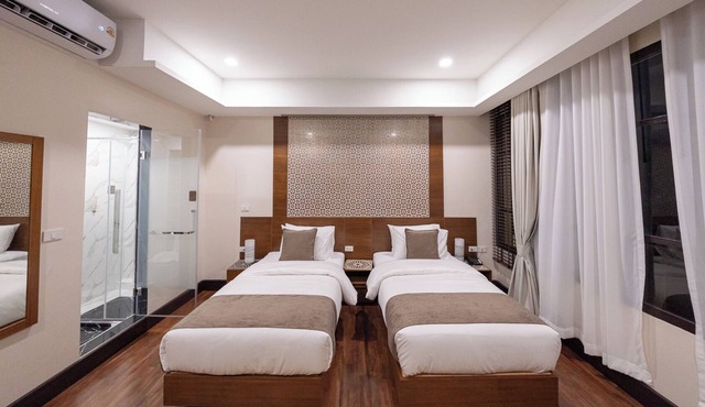 Casa Le Damuz At MRT Bangphlat - Adult Only in Bangkok