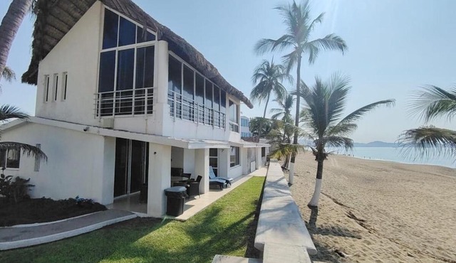 Casa Posada del Sol a pie de playa in Manzanillo