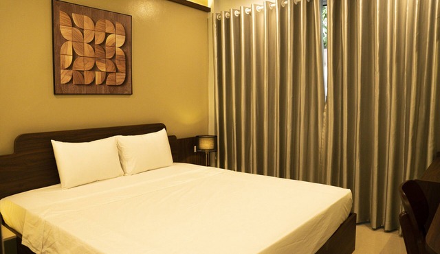 Central Old Quarter 2BR | Street - facing room | Balcony | Bamboura Home