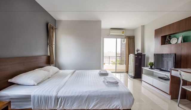 Central place serviced apartment 1 in Chonburi