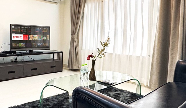 Charming 1BR apartment Free Pool 10 minutes to Airport