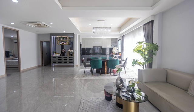 Charming 5-bedroom house in Muang Pattaya C26