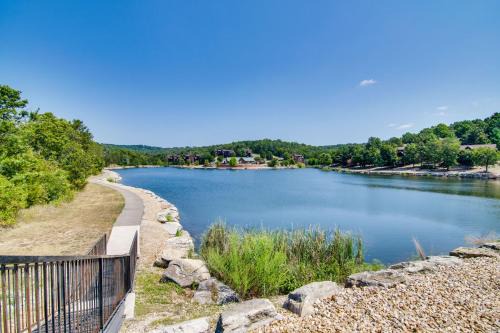 Charming Golf Resort Oasis Near Silver Dollar City in Reeds Spring