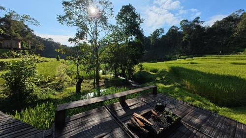 Chibacall ชิบะคอล, Karen Mountain Hideaway Homestay