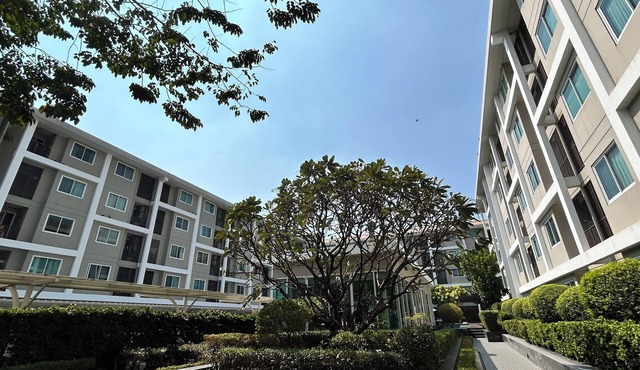 Chic 1-bedroom apartment with WiFi, fitness room in charming Tambon Khlong Song