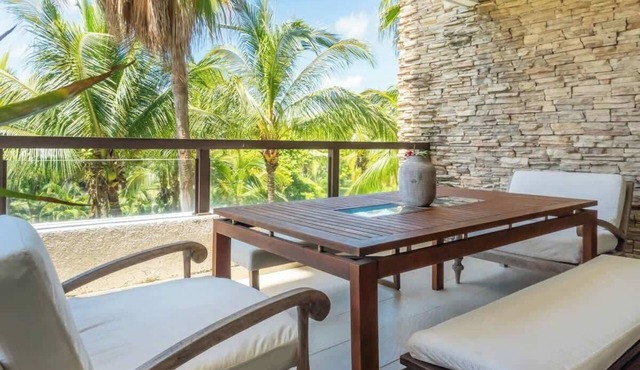 Chic Acapulco Oasis | La Isla Prime Location in Puerto Marques