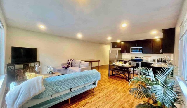 Chic & Cozy 2BR/2BA in Queen Anne Comfortabl Stay in Seattle
