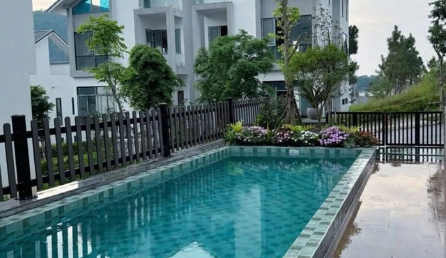 Chips Cozy Crib in Hanoi