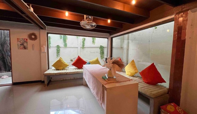 CITY Center 5 BR cozy home, the famous TALAT NOI in Khet Bang Rak