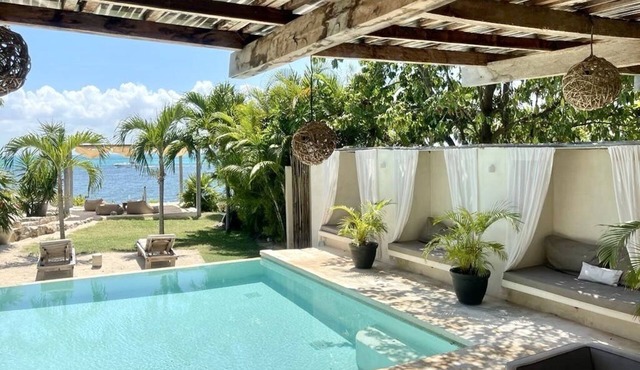 Coco 14BR Oceanfront Villa Compound in Isla Mujeres