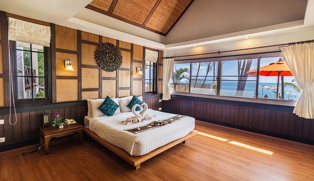 Coco Palm Beach Resort in Koh Samui