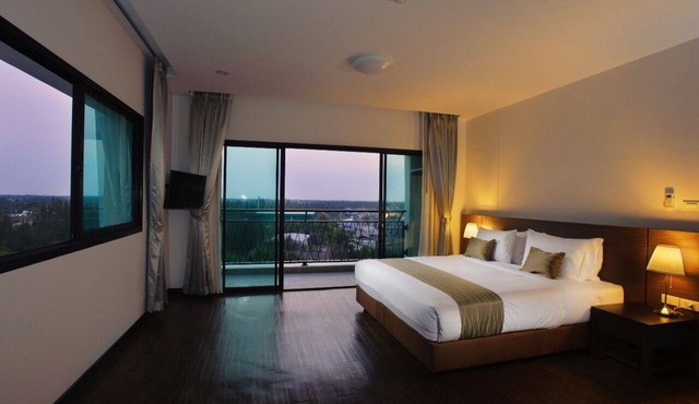 Coco View Hotel in Samut Songkhram