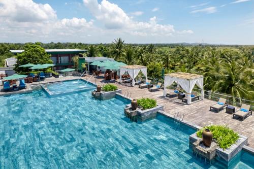 Cocoland River & Beach Resort