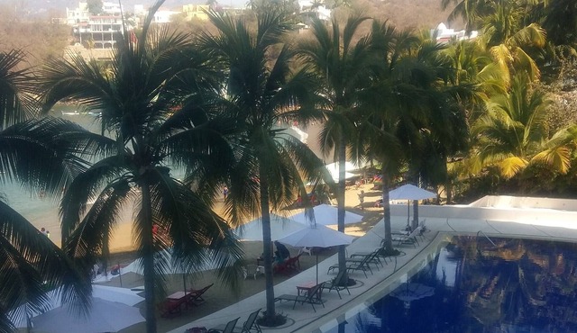 Condo Galapagos~The Best Beach in Manzanillo! La mejor playa de manzanillo! in Península de Santiago