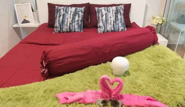 Condo Tulip Square at Aomnoi in Ban Khlong Om Noi