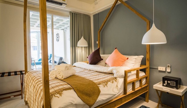 Contemporary Loft in the Heart of Chiang Mai - 5 Mins from Nimman in Chang Wat Chiang Mai