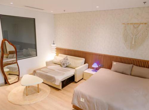 Cozy Balcony Studio Near Sun World - The Holiday Ha Long