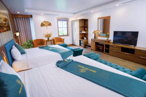 Crysstall Halong Boutique Hotel