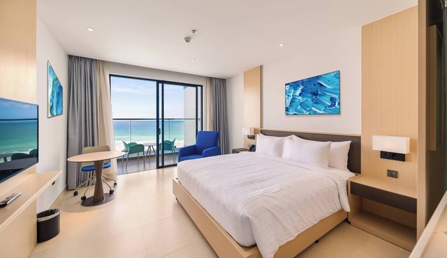 Deluxe Seaview Arena Resort Cam Hai Dong