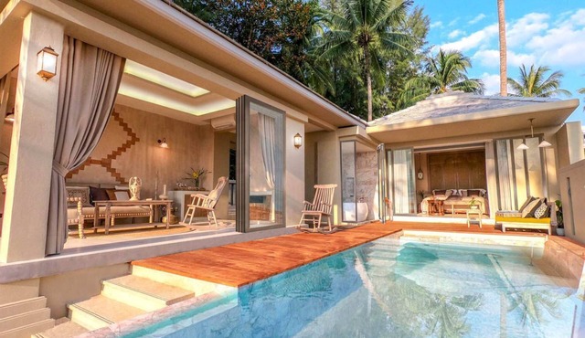 Devasom Beach Resort & Villas - Beachfront Pool Villa in Tambon Khuekkhak