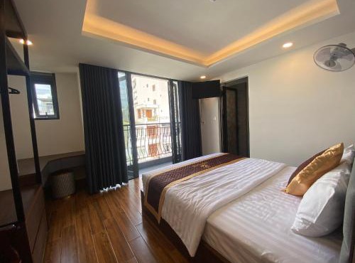 Dreamland Hotel