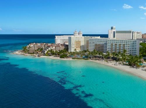 Dreams Sands Cancun Resort & Spa in Cancun