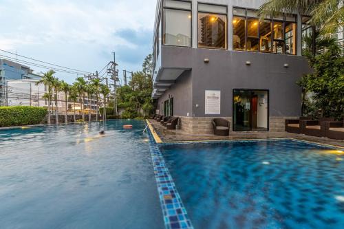 Dusit grand condo view in Bueang Sam Phan