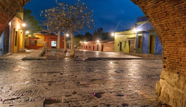 Eclipse House / Exclusive in Downtown in Santiago Etla