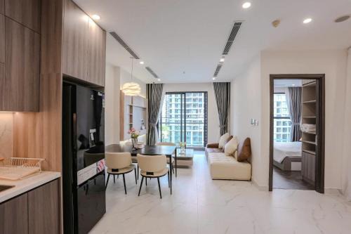 Eco Balcony Apartment - The Opus One Vinhomes Grand Park