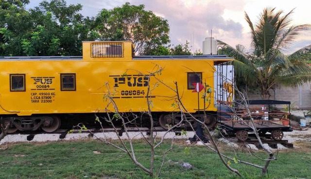 El Caboose in Chichi