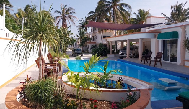 El Paraiso de Capitan Fernando Condominio 2 Sala Doble in Chelem