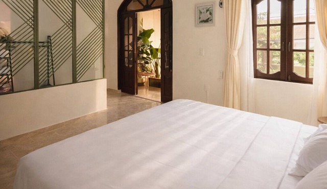 Elegant Cozy Home 3 Bed rooms Central Near Beach Stay to 10 pax