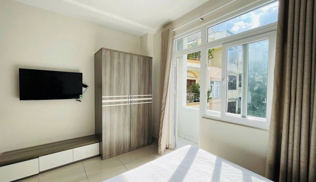 Emerald Apartments Truong Dinh - Central Saigon Serviced Stay