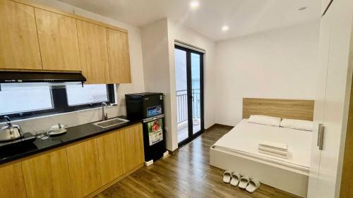 Era Apartment Khuc Thua Du