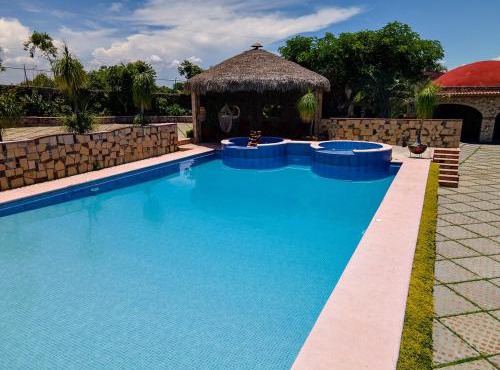 Escápate a una quinta con alberca, asador y diversión en familia in San Gabriel